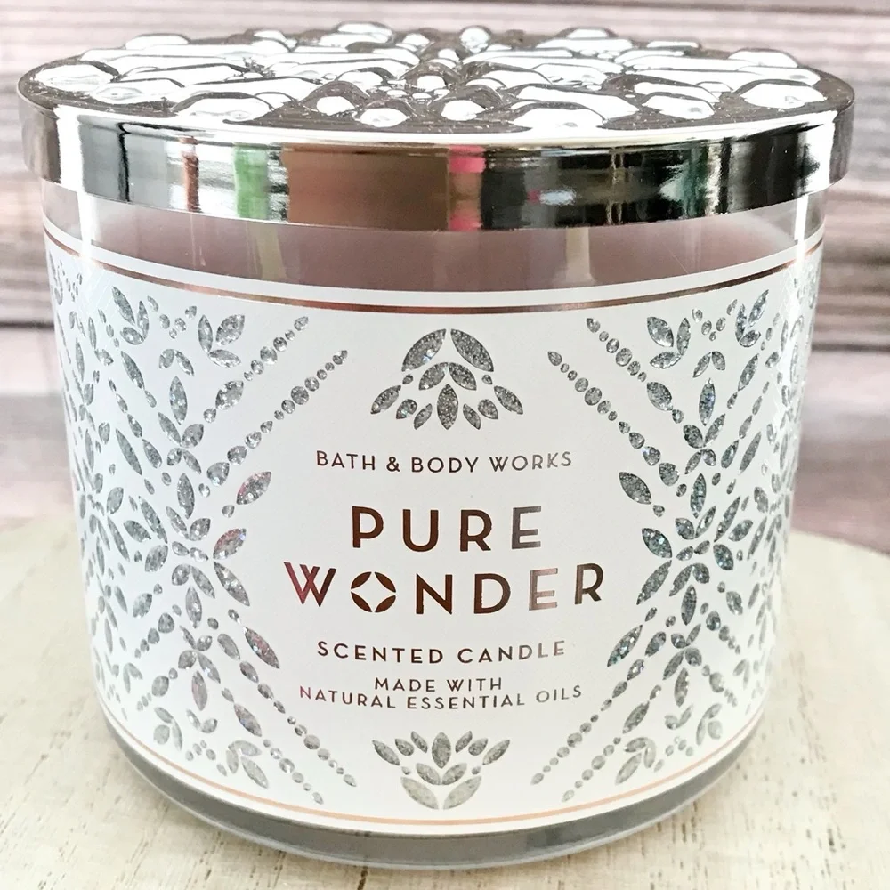 Bath & Body Works candles are